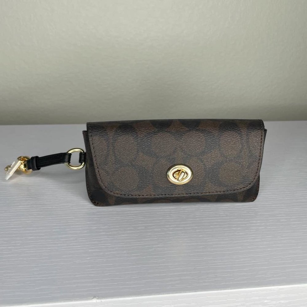 Sunglass Case In Signature Canvas